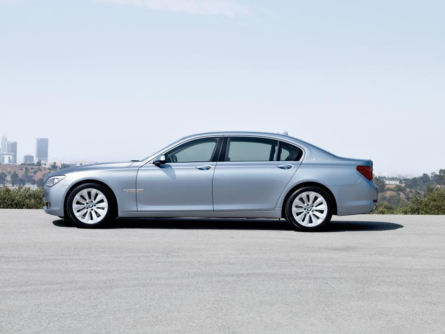  BMW ActiveHybrid 7 2009 года  (фото 26 из 41)
